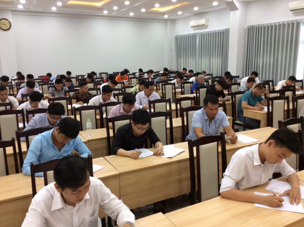 thi chứng chỉ hành nghề môi giới BĐS